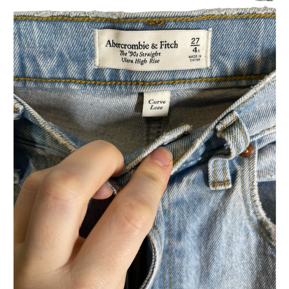 Abercrombie Curve Love 90s Straight Ultra High Rise Light Wash Front Slit 27 - Picture 8 of 12
